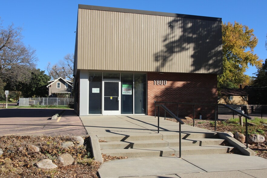 1800 S Summit Ave, Sioux Falls, SD for lease - Primary Photo - Image 1 of 46