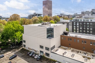 411 NW Park Ave, Portland, OR - AERIAL  map view