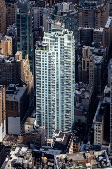 325 5th Ave, New York, NY for sale - Primary Photo - Image 1 of 1