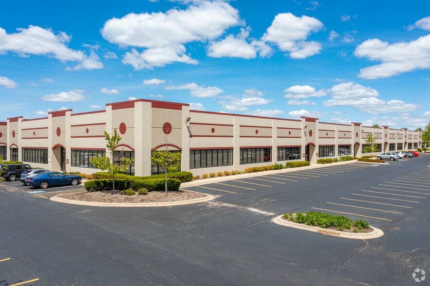 2511 Technology Dr, Elgin, IL for lease - Building Photo - Image 3 of 11