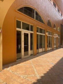 200 Crandon Blvd, Miami, FL for lease Building Photo- Image 1 of 6