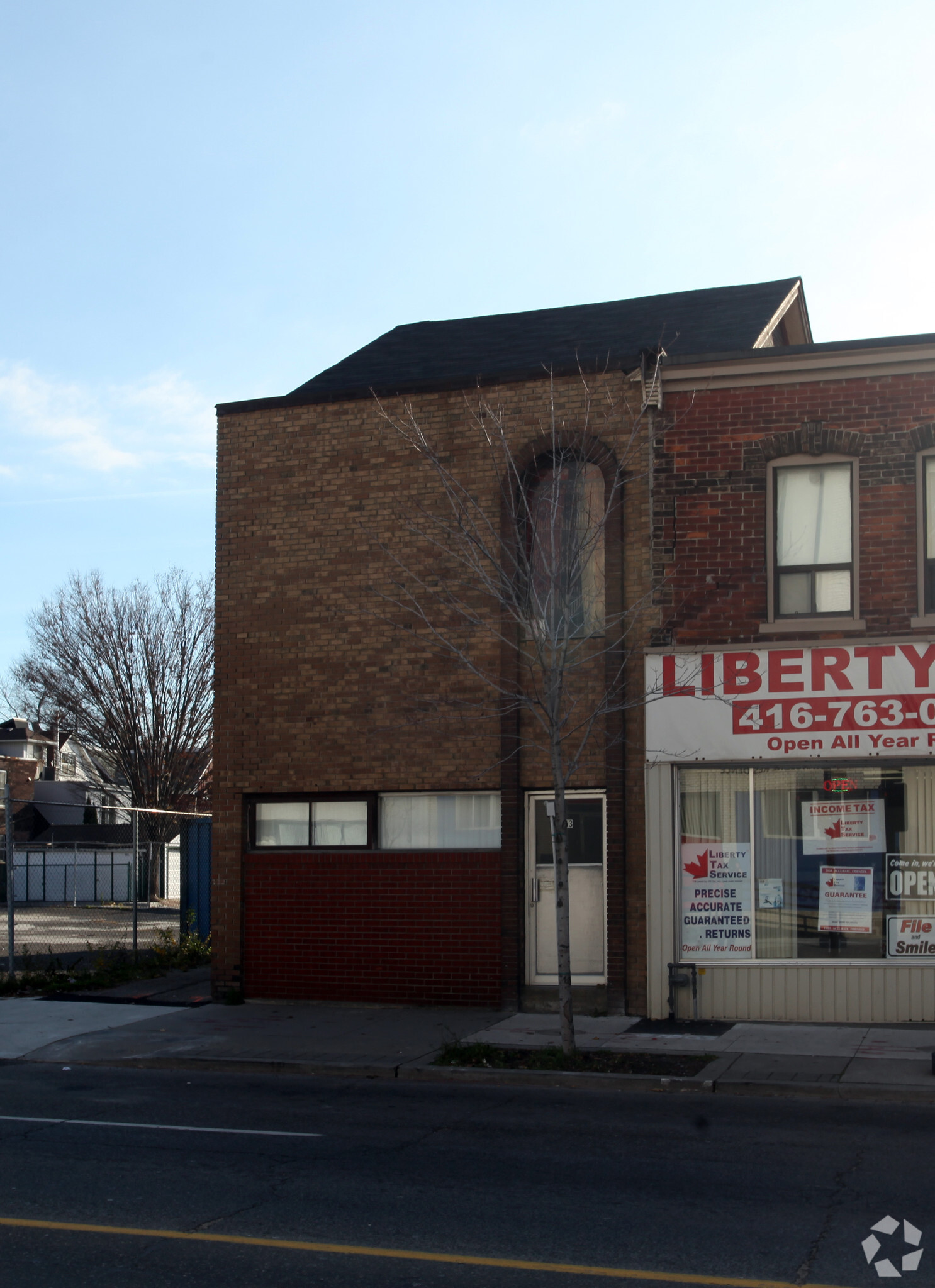 2813 Dundas St W, Toronto, ON for sale Primary Photo- Image 1 of 2