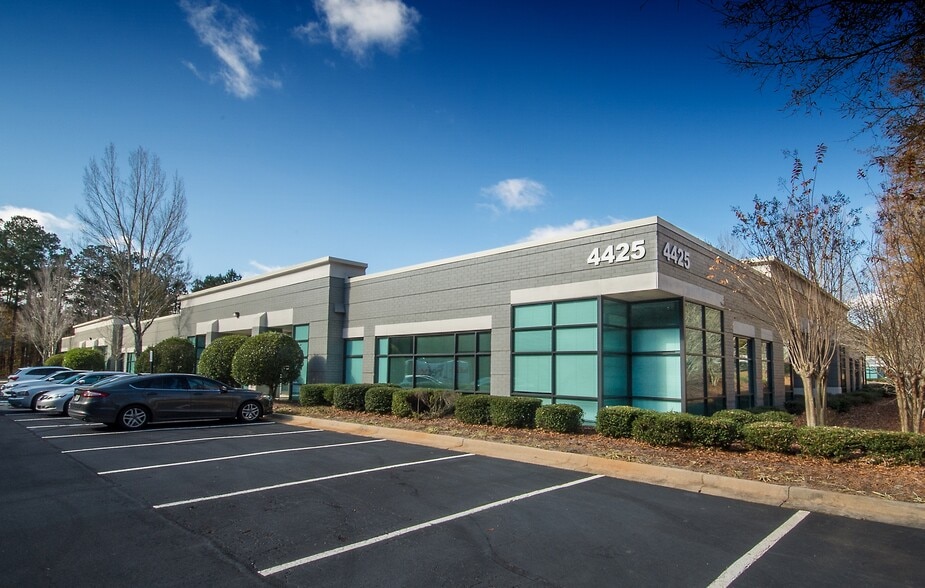 4425 Alexander Dr, Alpharetta, GA for lease - Primary Photo - Image 1 of 3