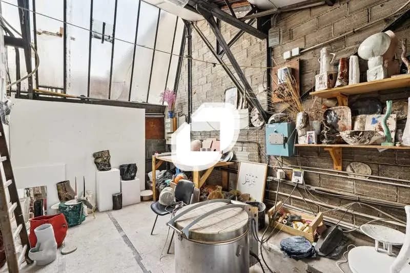 Flex in Romainville for sale - Interior Photo - Image 3 of 13