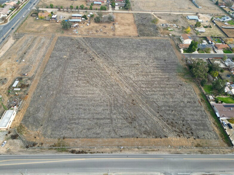 4112 Jewetta Ave, Bakersfield, CA for sale - Primary Photo - Image 1 of 2