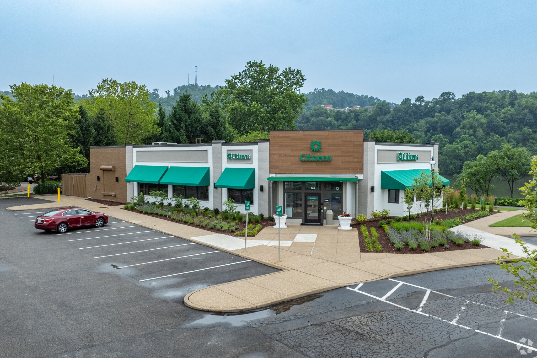 205 E Waterfront Dr, Homestead, PA for lease Primary Photo- Image 1 of 6