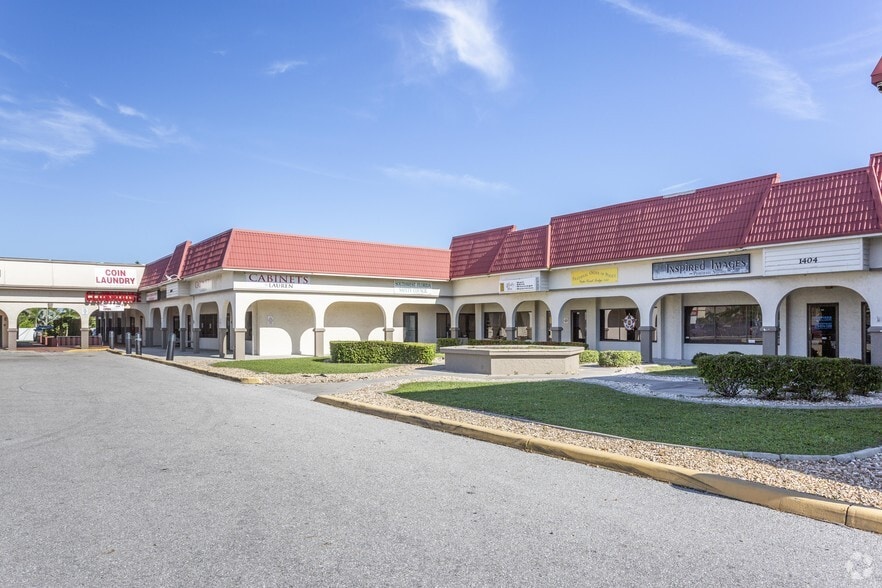 1404 Del Prado Blvd S, Cape Coral, FL for lease - Building Photo - Image 3 of 10