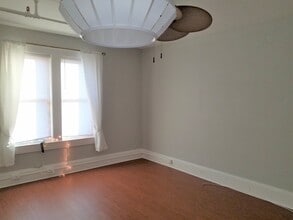 115 E 4th Ave, Mount Dora, FL for lease Interior Photo- Image 1 of 4