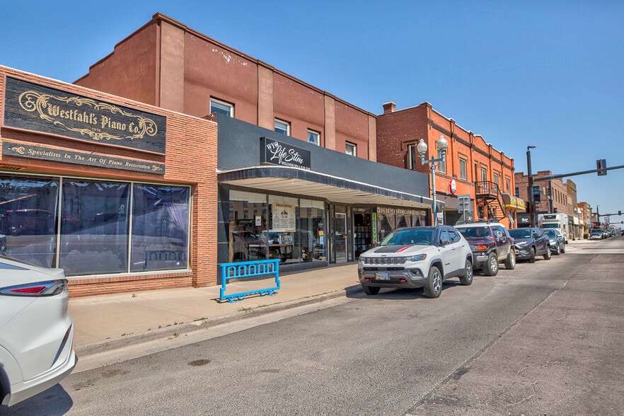 308 S 3rd St, Laramie, WY for sale - Primary Photo - Image 1 of 41