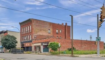 2107 Main St, Niagara Falls NY - Pub