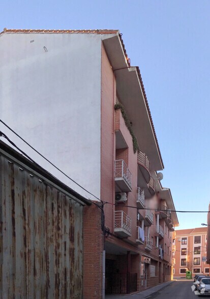 Calle Mariana Pineda, 4, Ocaña, Toledo for sale - Building Photo - Image 2 of 2
