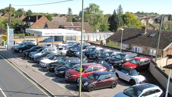 108 Roman Rd, Basingstoke for sale - Building Photo - Image 1 of 1