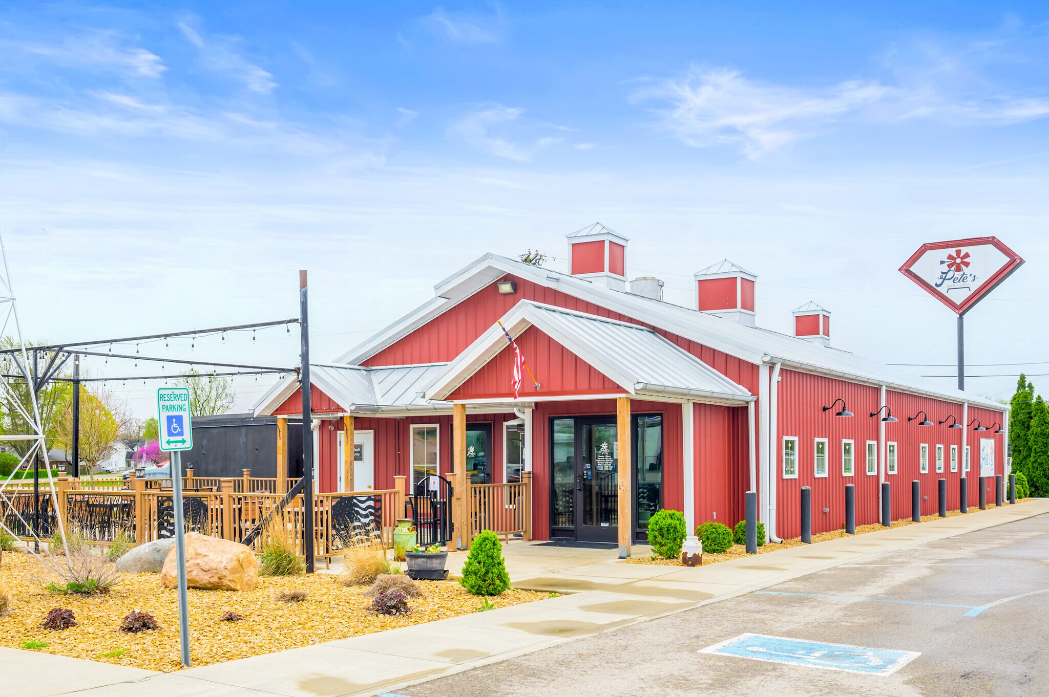 721 W Walnut St, Albany, IN for sale Primary Photo- Image 1 of 1