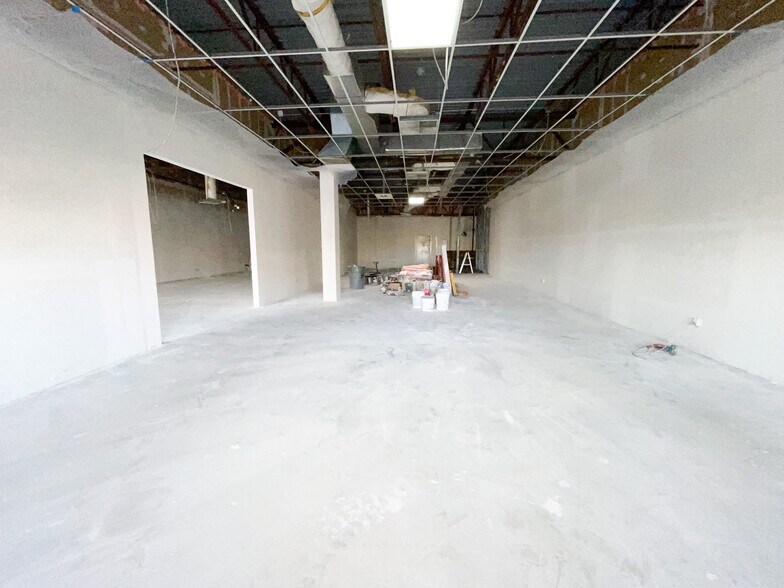 6524- Slide Rd, Lubbock, TX for lease - Building Photo - Image 3 of 10