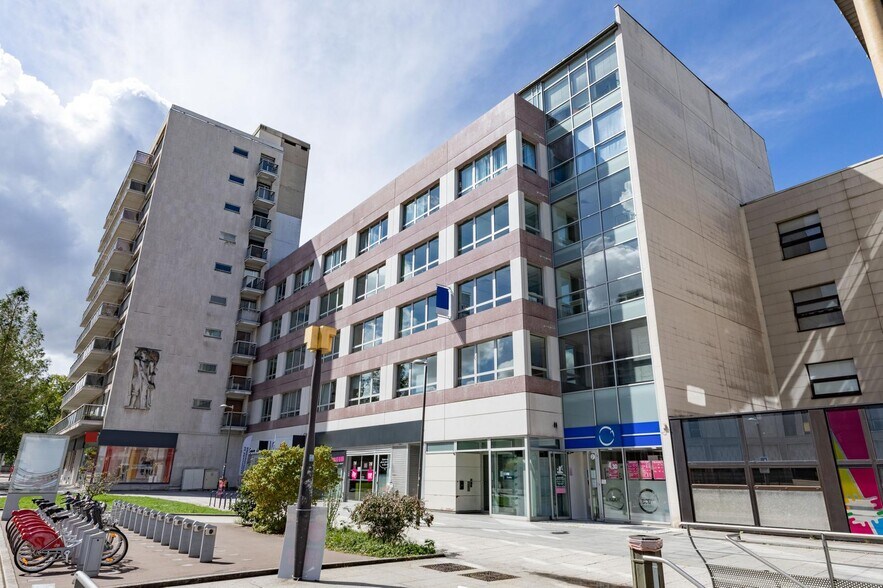 7 Rue Jeanne D'Arc, Rouen for lease - Building Photo - Image 2 of 20