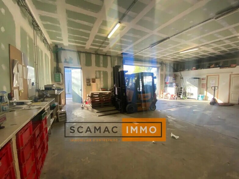 Office in Rousset for lease - Interior Photo - Image 2 of 4