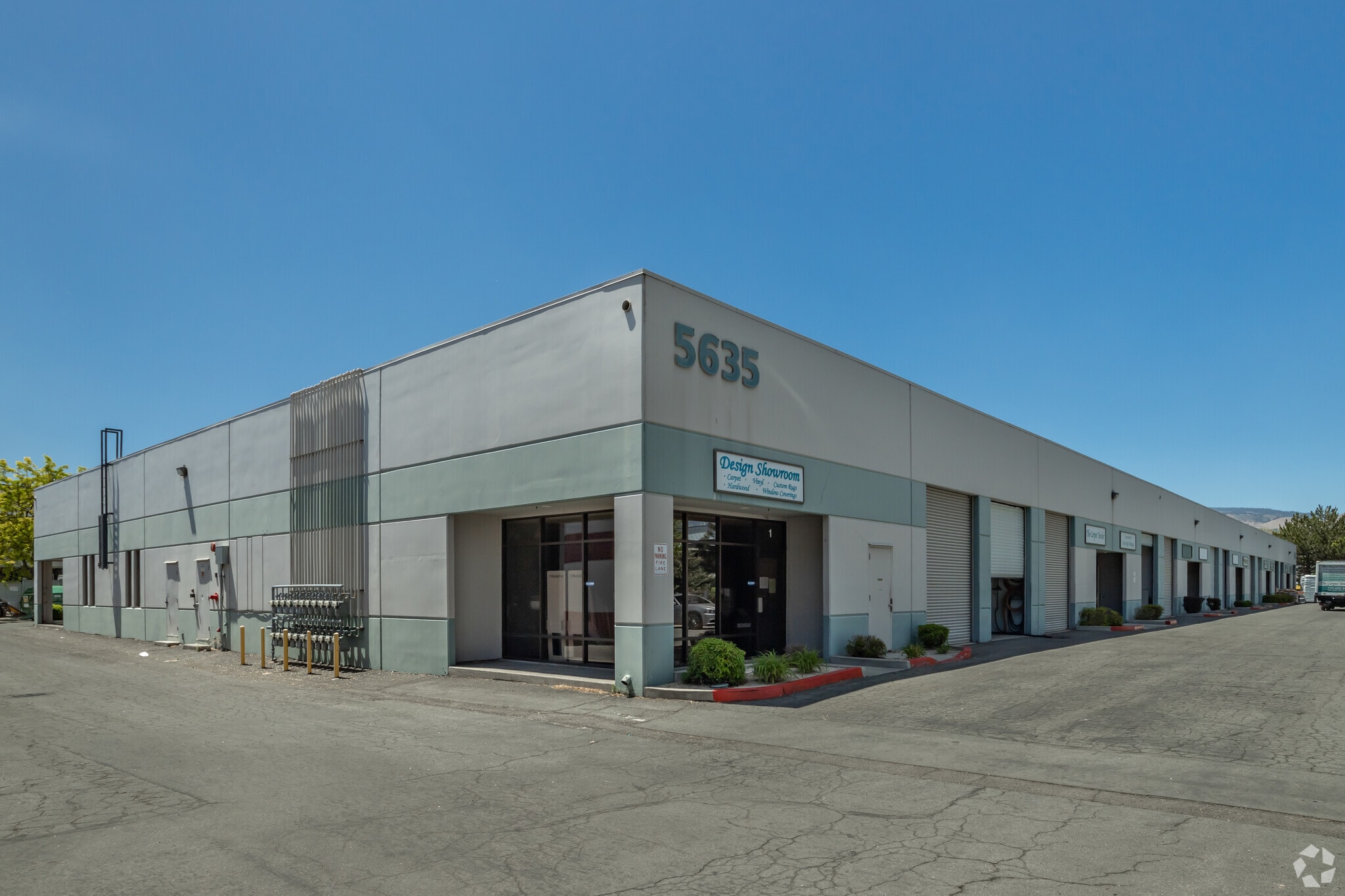 5635 Riggins Ct, Reno, NV for lease Primary Photo- Image 1 of 5