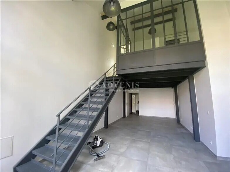 Office in Cachan for lease - Interior Photo - Image 3 of 10