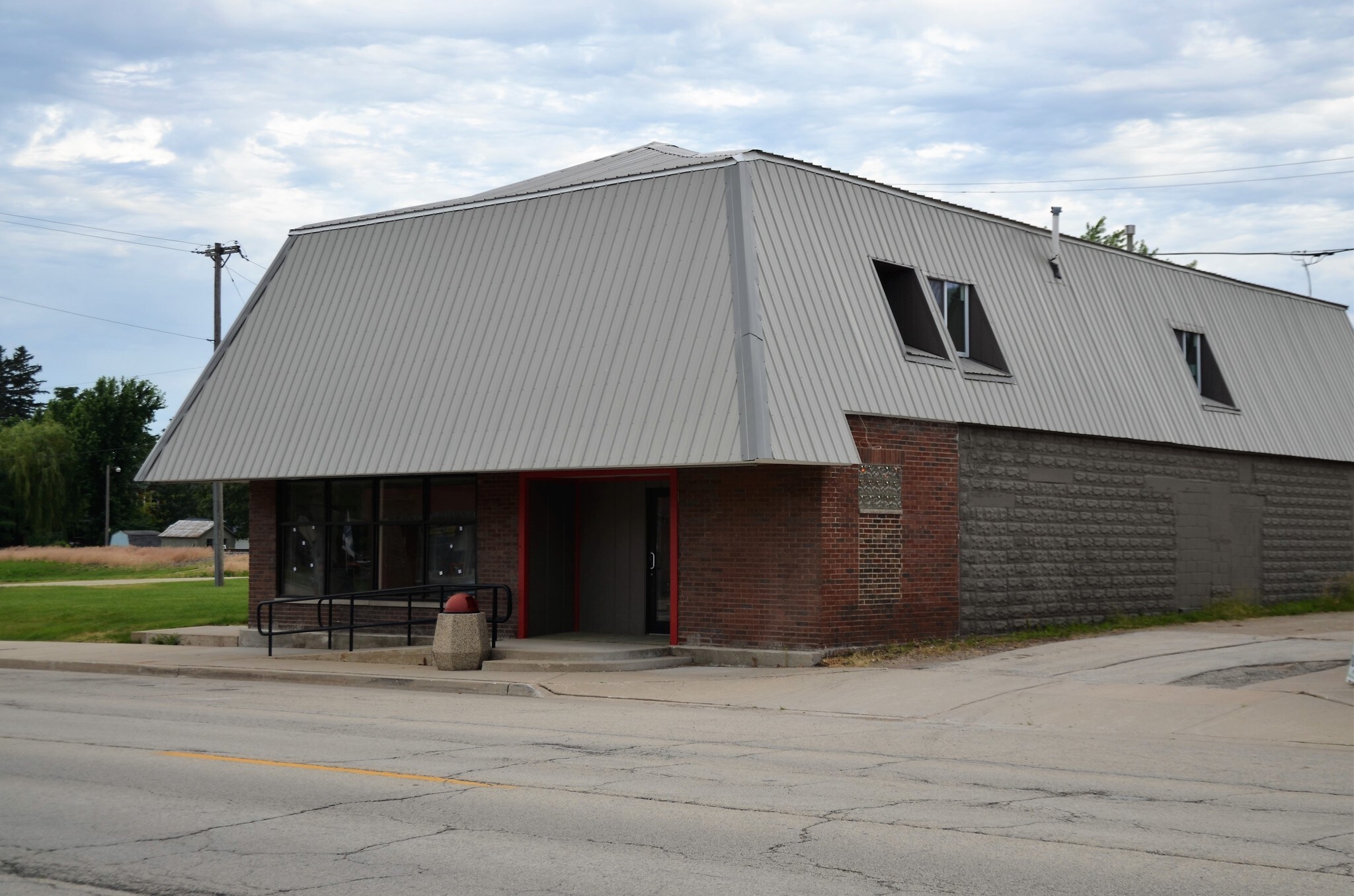 210 W Comanche Ave, Shabbona, IL for sale Primary Photo- Image 1 of 1