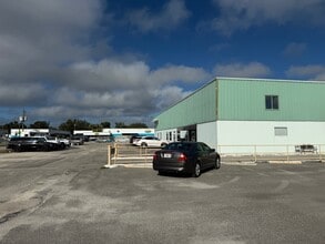 1200 Ogden Rd, Venice, FL for lease Building Photo- Image 2 of 9