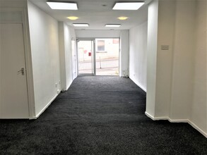 279 Whalley Rd, Clayton Le Moors for lease Interior Photo- Image 2 of 4