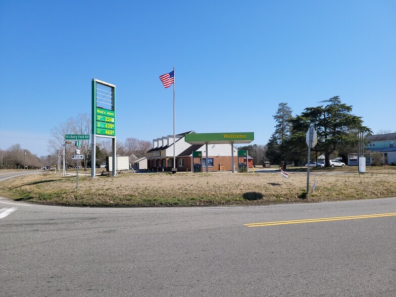 6911 Ark Rd, Gloucester, VA 23061 Rick's Country Store/Gas/Food