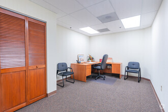 2881 E Oakland Park Blvd, Fort Lauderdale, FL for lease Interior Photo- Image 1 of 2