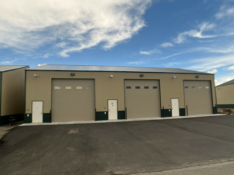 832 Toy Storage Street #C, Billings, MT for lease - Primary Photo - Image 1 of 1