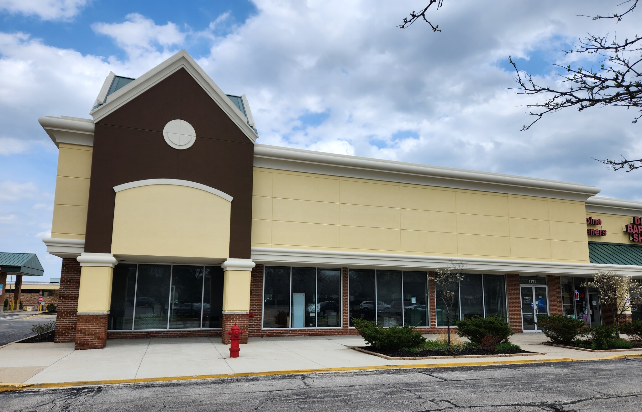 1461-1535 Schaumburg Rd, Schaumburg, IL for lease Building Photo- Image 1 of 3