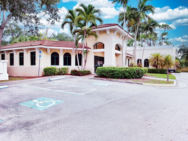 1885 SW Health Pky, Naples, FL for lease - Building Photo - Image 2 of 19