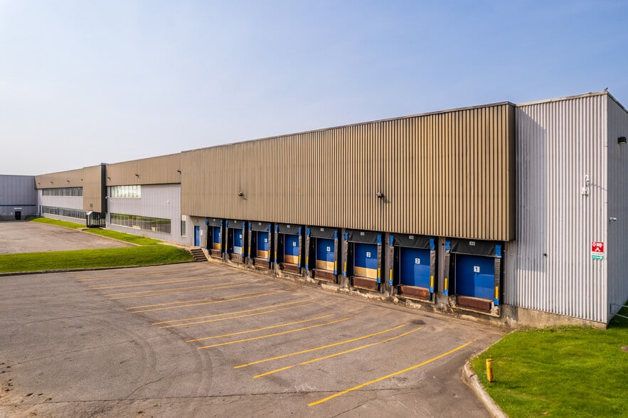 2000 Rue Halpern, Montréal QC - Warehouse