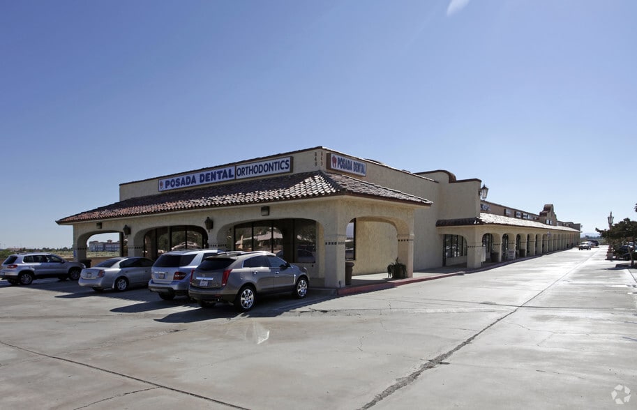 803-805 W Palmdale Blvd, Palmdale, CA for lease - Building Photo - Image 1 of 9