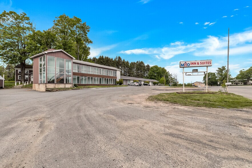 7323 State Rte 6, PA 18630 Maplehurst Motel