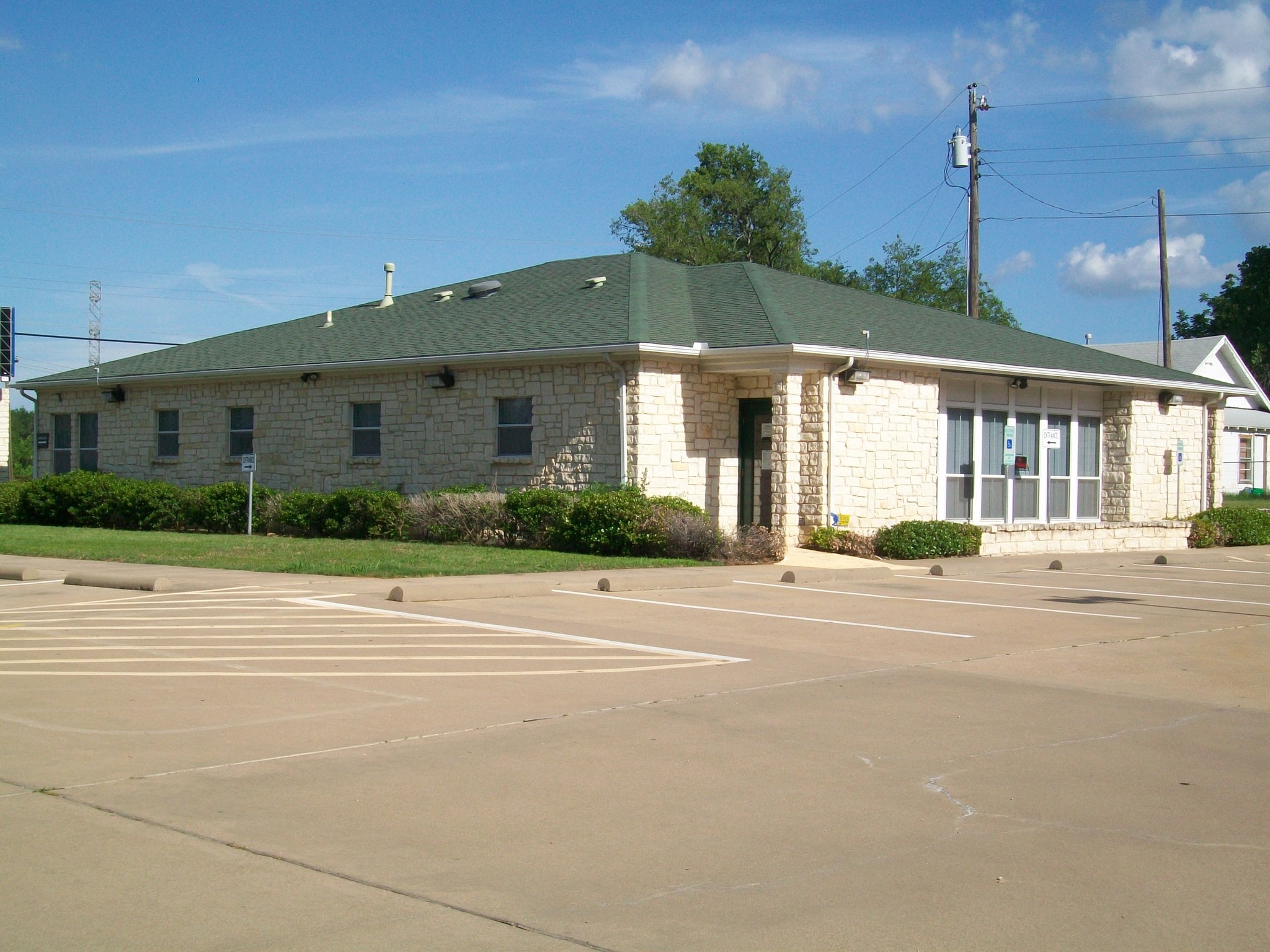 201 N Broadway St, Joshua, TX for lease Building Photo- Image 1 of 1