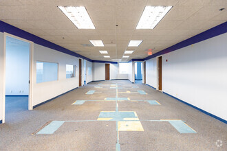 2400 E Commercial Blvd, Fort Lauderdale, FL for lease Interior Photo- Image 1 of 5