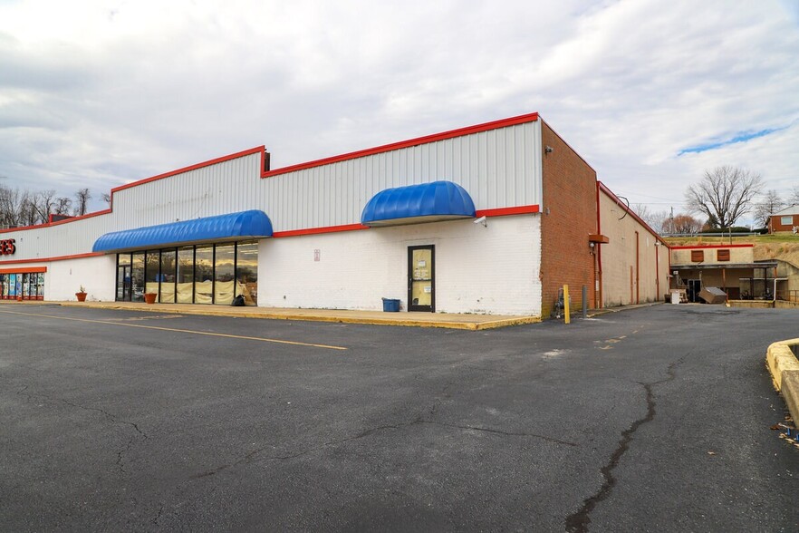 1104 Greenville Ave, Staunton, VA for lease - Building Photo - Image 2 of 11