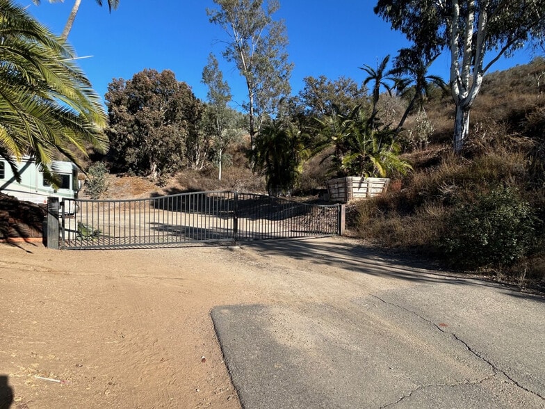 30007 Old Highway 395, Escondido, CA for lease - Building Photo - Image 3 of 6