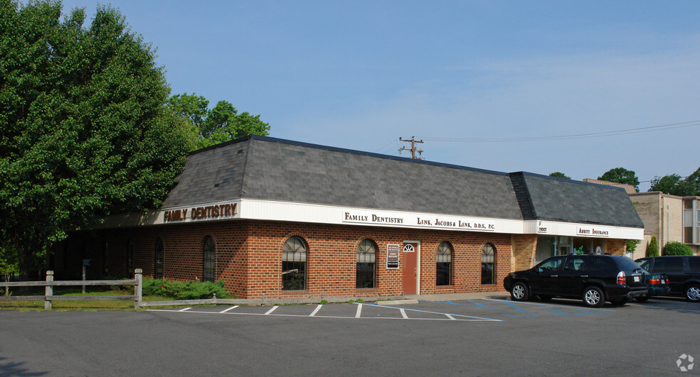 11007 Warwick Blvd, Newport News, VA for lease - Primary Photo - Image 1 of 6