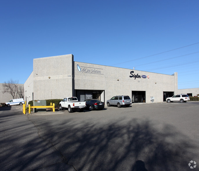 917-945 N Market Blvd, Sacramento, CA for lease - Building Photo - Image 3 of 18