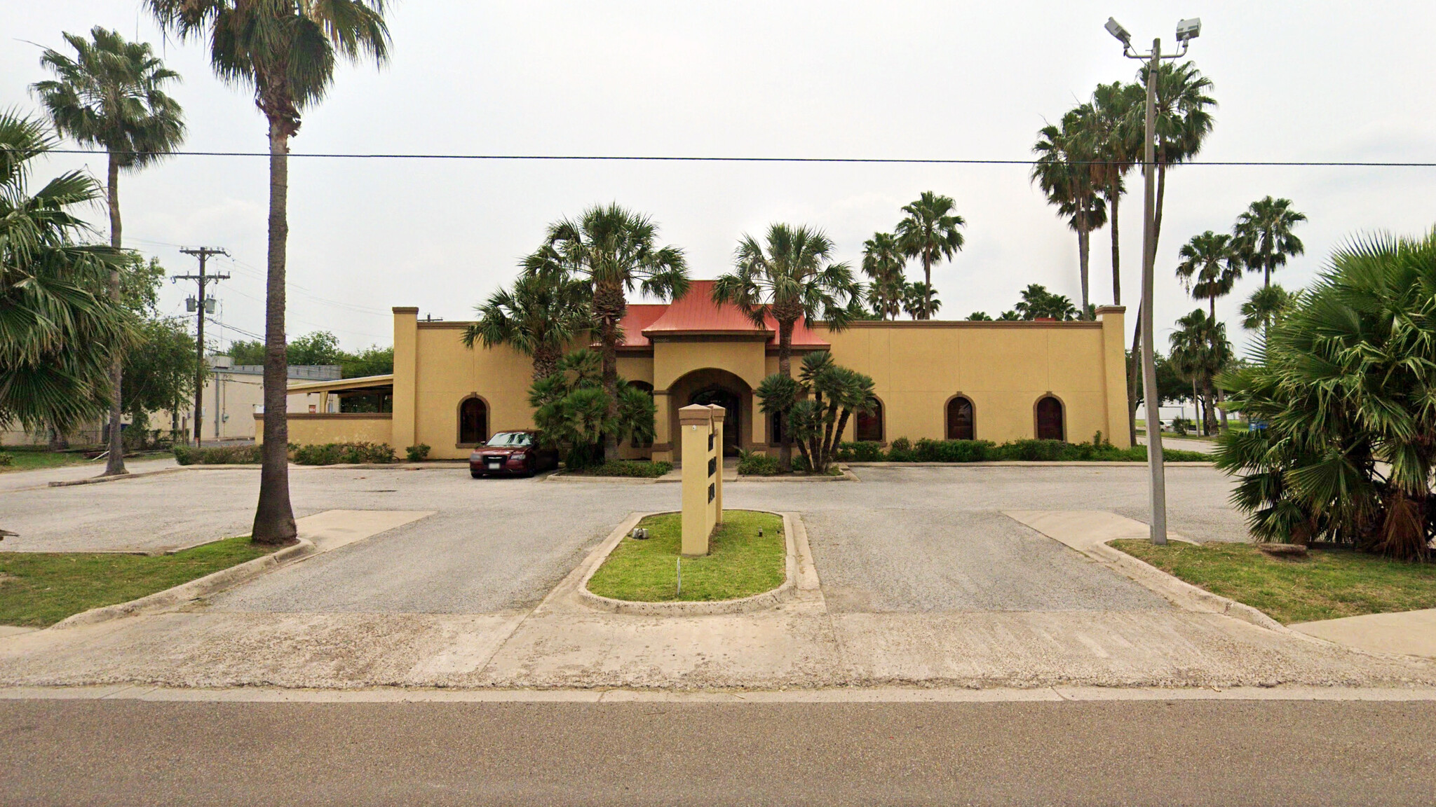 6521 N 10th St, McAllen, TX for lease Building Photo- Image 1 of 5