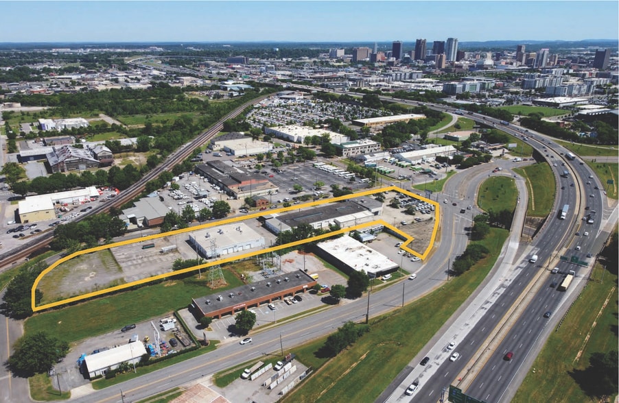 700 8th St portfolio of 2 properties for sale on LoopNet.com - Building Photo - Image 1 of 3