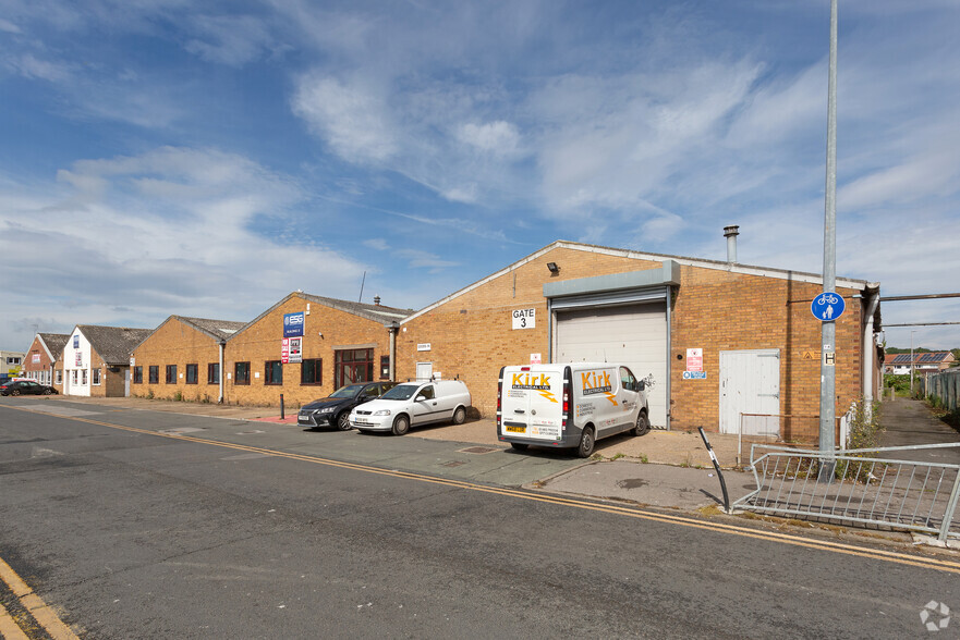 Bessingby Way, Bridlington for lease - Primary Photo - Image 1 of 5