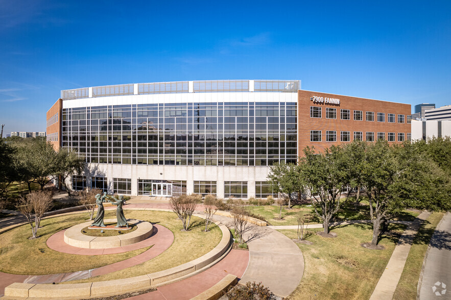 7900 Fannin St, Houston, TX for lease - Building Photo - Image 1 of 18