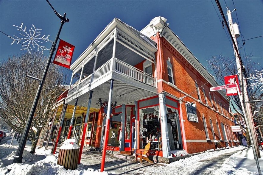 24 Washington St, Ellicottville, NY 14731