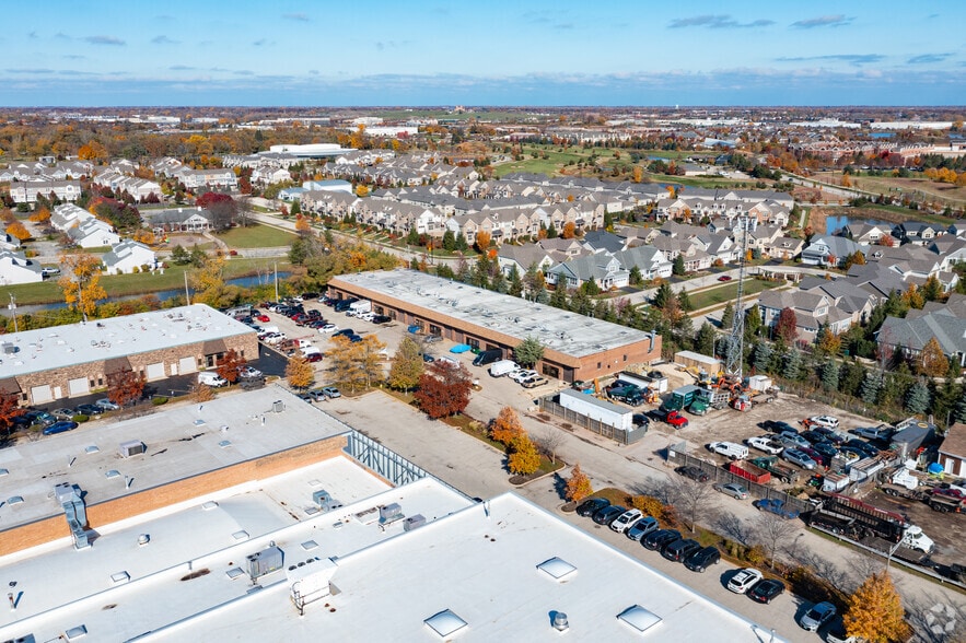 1965-1983 N Lake Ter, Glenview, IL for lease - Aerial - Image 3 of 6