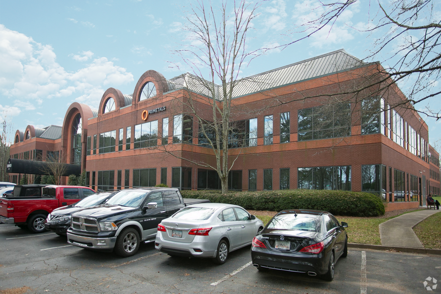 5895 Windward Pky, Alpharetta, GA for lease - Building Photo - Image 1 of 5