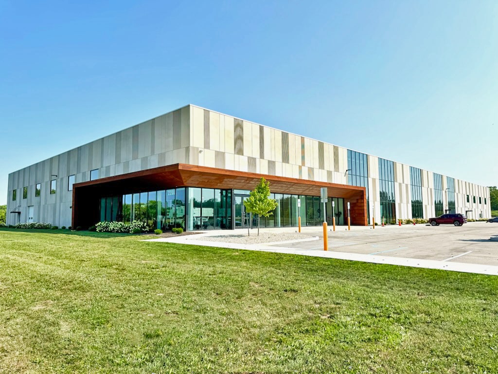 2220 E Bunch Blvd, Muncie, IN for lease Building Photo- Image 1 of 25