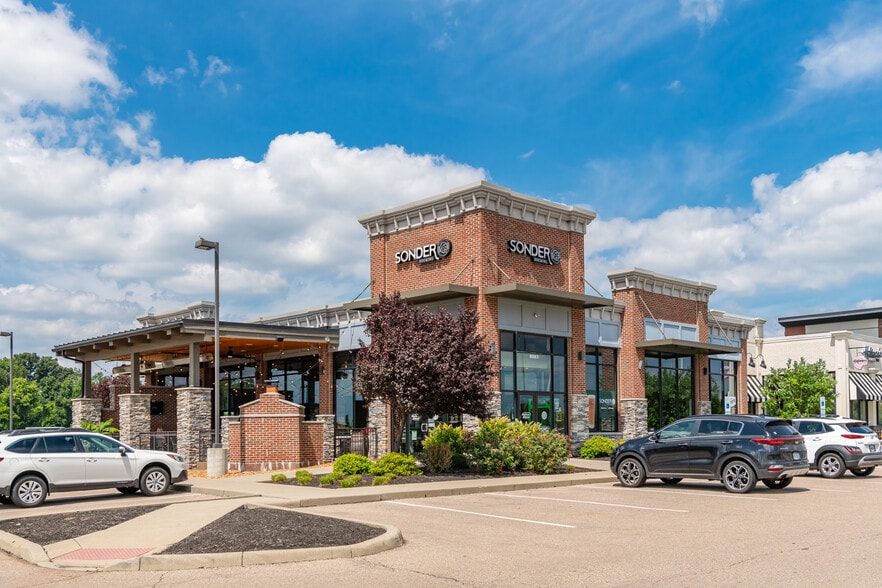 Union Centre Strip Center & 1.76 Ac Pad portfolio of 2 properties for sale on LoopNet.com - Building Photo - Image 2 of 6