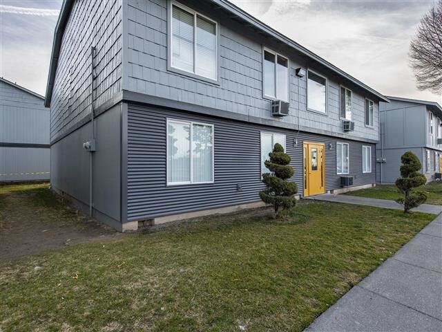 1327 N 24th Ave, Pasco, WA for sale - Primary Photo - Image 1 of 1