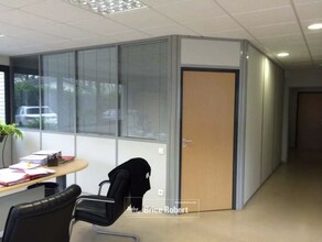 Industrial in Limonest for lease Interior Photo- Image 1 of 4